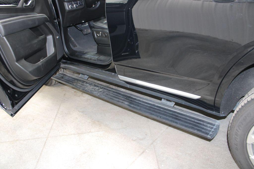 used 2023 GMC Yukon car, priced at $50,228