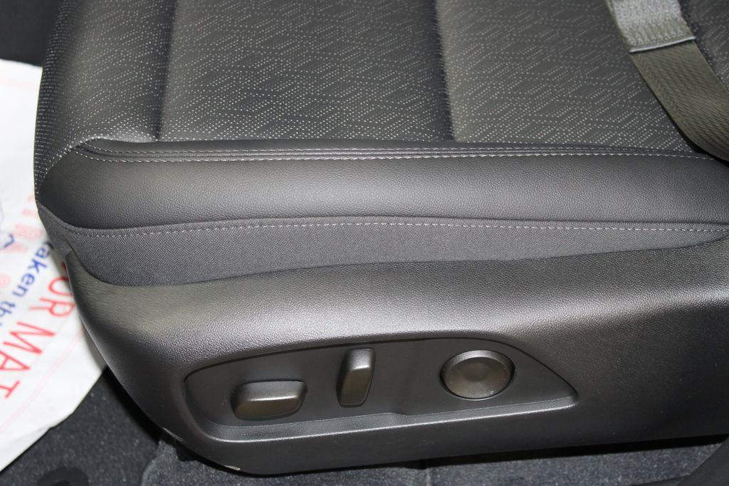 new 2026 Chevrolet Equinox car, priced at $34,366