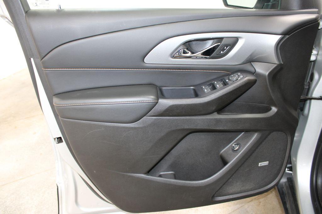 used 2021 Chevrolet Traverse car, priced at $18,428