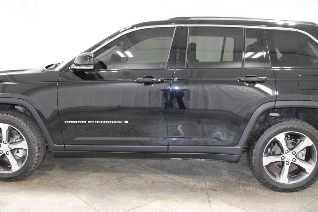 used 2023 Jeep Grand Cherokee car, priced at $29,528