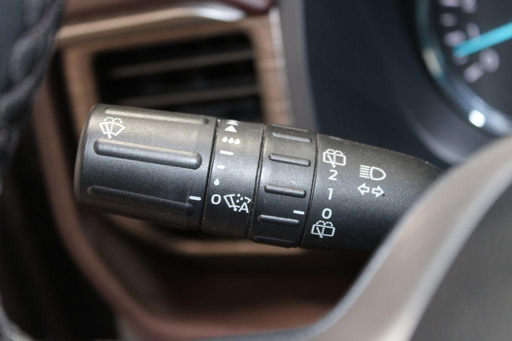 used 2023 Ford Expedition car, priced at $42,448