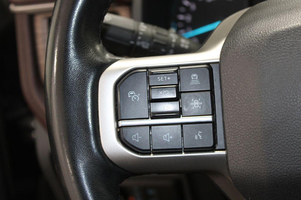 used 2023 Ford Expedition car, priced at $42,448