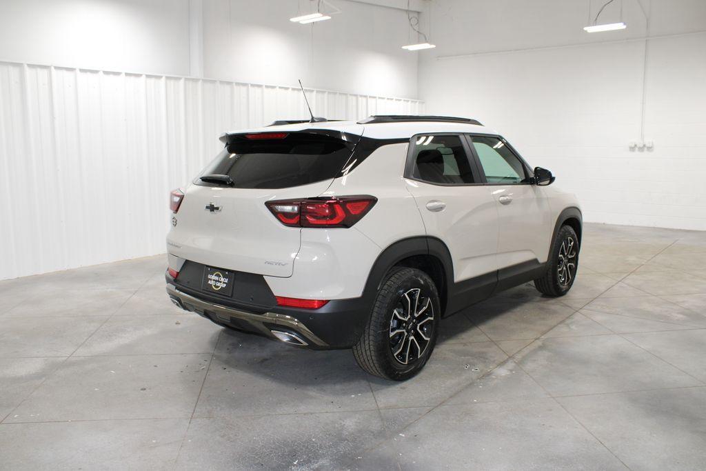 new 2026 Chevrolet TrailBlazer car, priced at $29,500