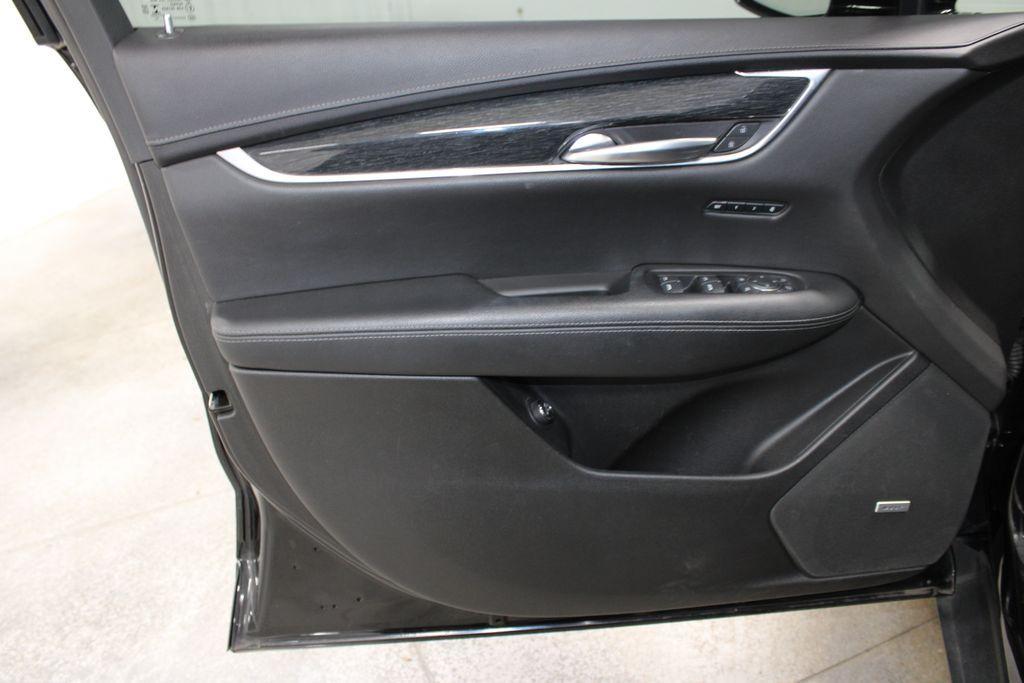 used 2020 Cadillac XT5 car, priced at $16,888