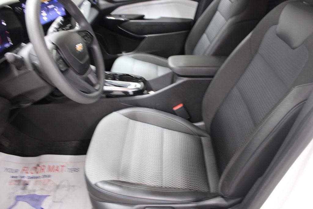 used 2025 Chevrolet Trax car, priced at $20,488