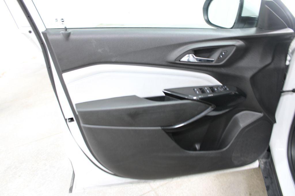 used 2025 Chevrolet Trax car, priced at $20,488