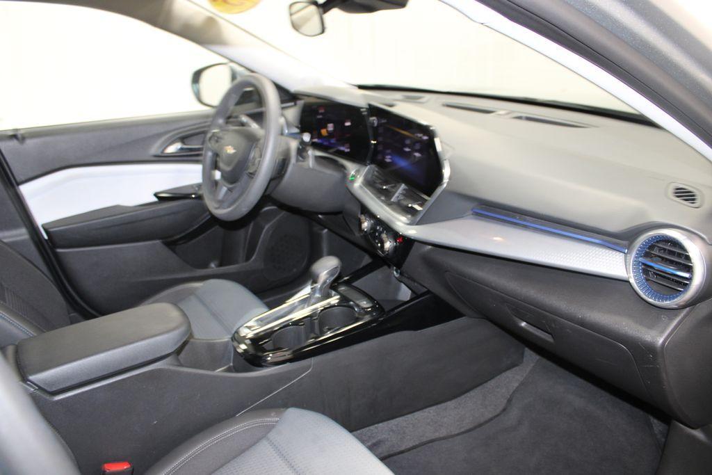 used 2025 Chevrolet Trax car, priced at $21,558