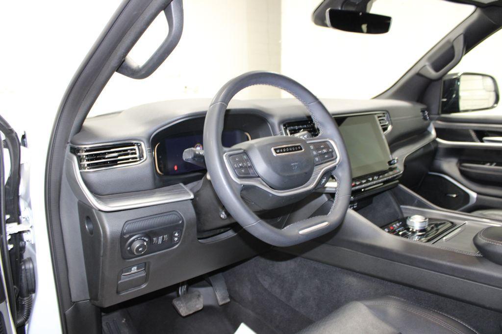 used 2023 Jeep Wagoneer car, priced at $41,728