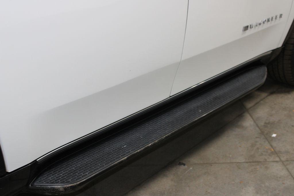 used 2023 Jeep Wagoneer car, priced at $41,728