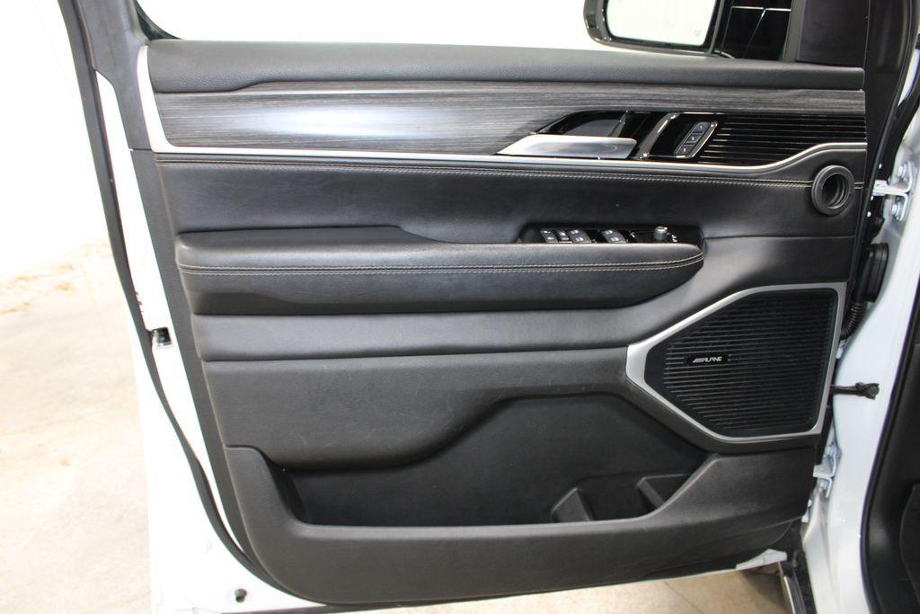 used 2023 Jeep Wagoneer car, priced at $41,728