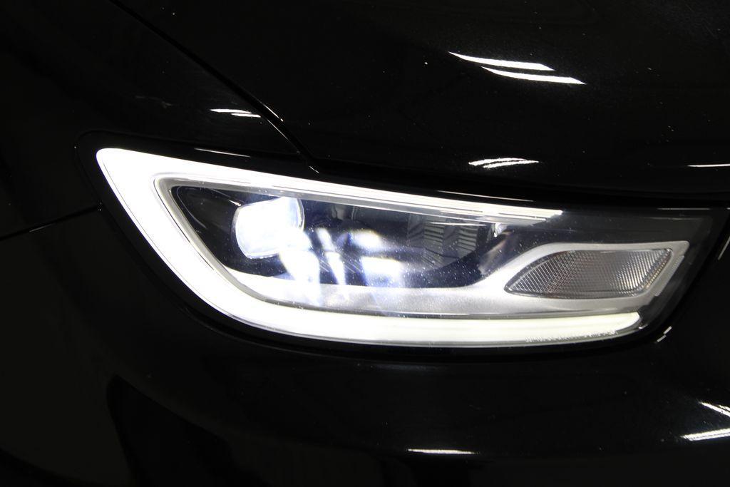 used 2025 Chrysler Pacifica car, priced at $29,338