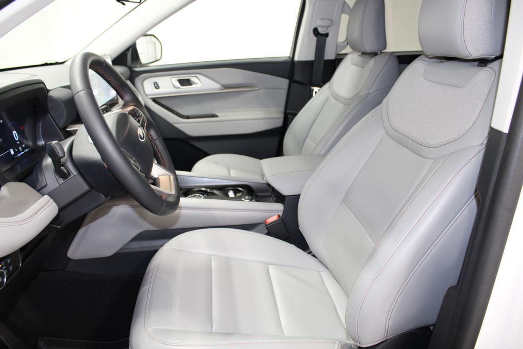 used 2025 Ford Explorer car, priced at $36,518