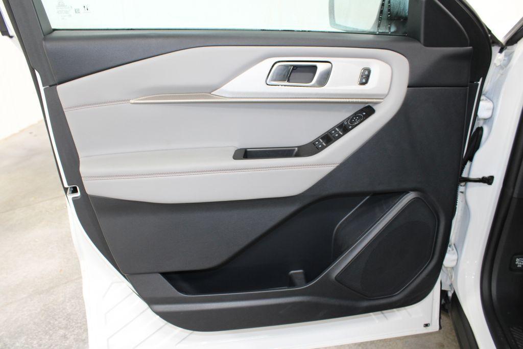 used 2025 Ford Explorer car, priced at $36,518