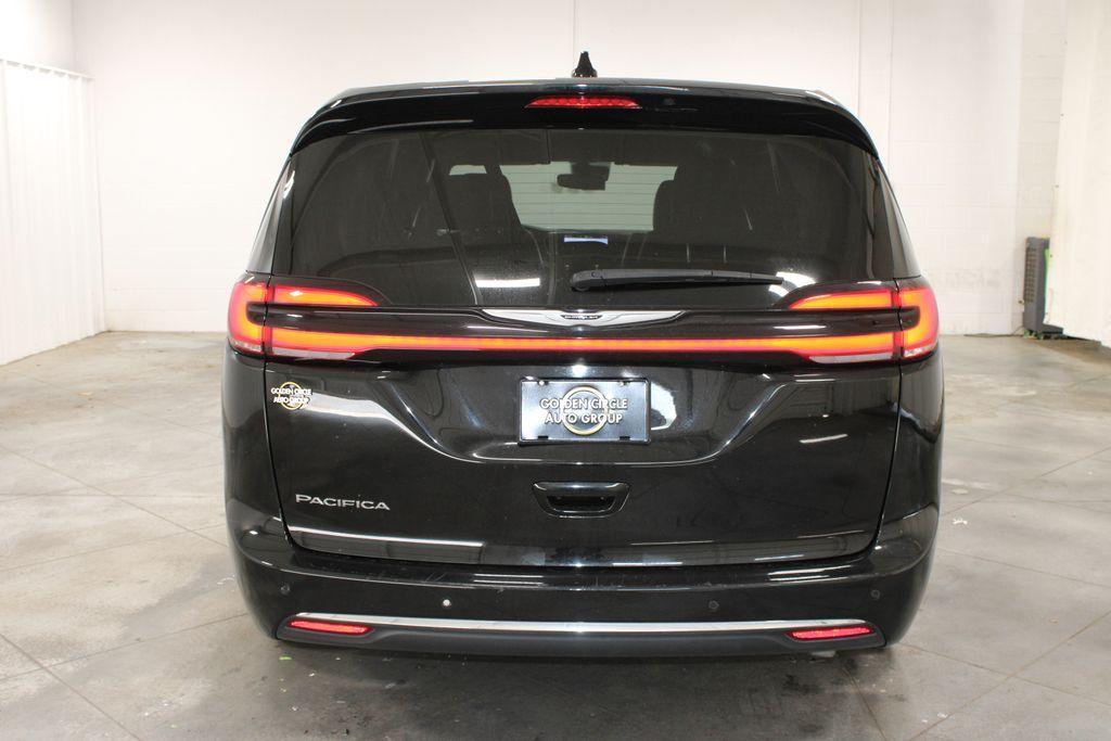 used 2025 Chrysler Pacifica car, priced at $30,128