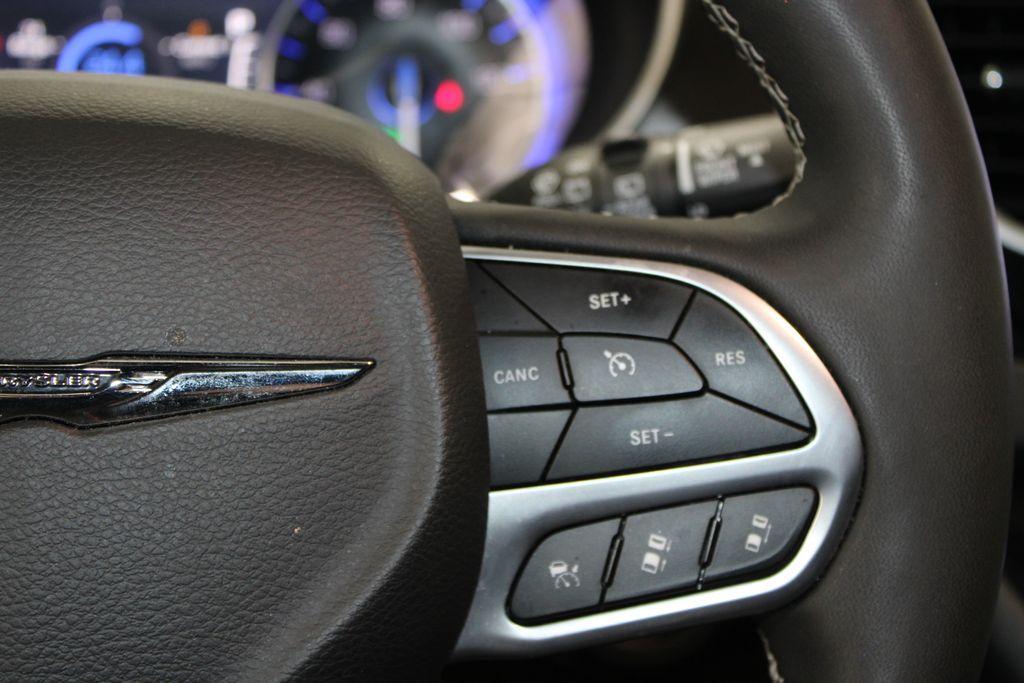 used 2025 Chrysler Pacifica car, priced at $30,128