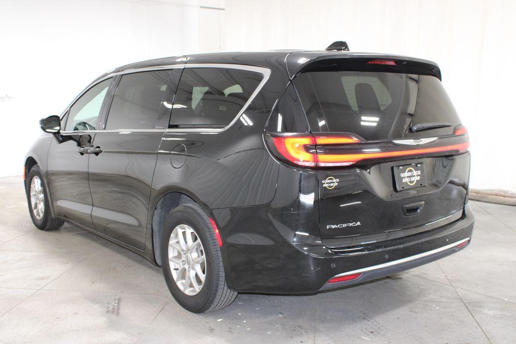 used 2025 Chrysler Pacifica car, priced at $30,128
