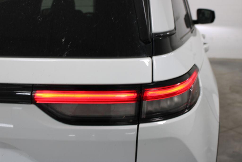 used 2024 Jeep Grand Cherokee car, priced at $28,888