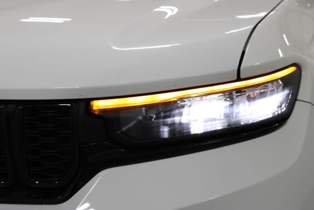 used 2024 Jeep Grand Cherokee car, priced at $28,888