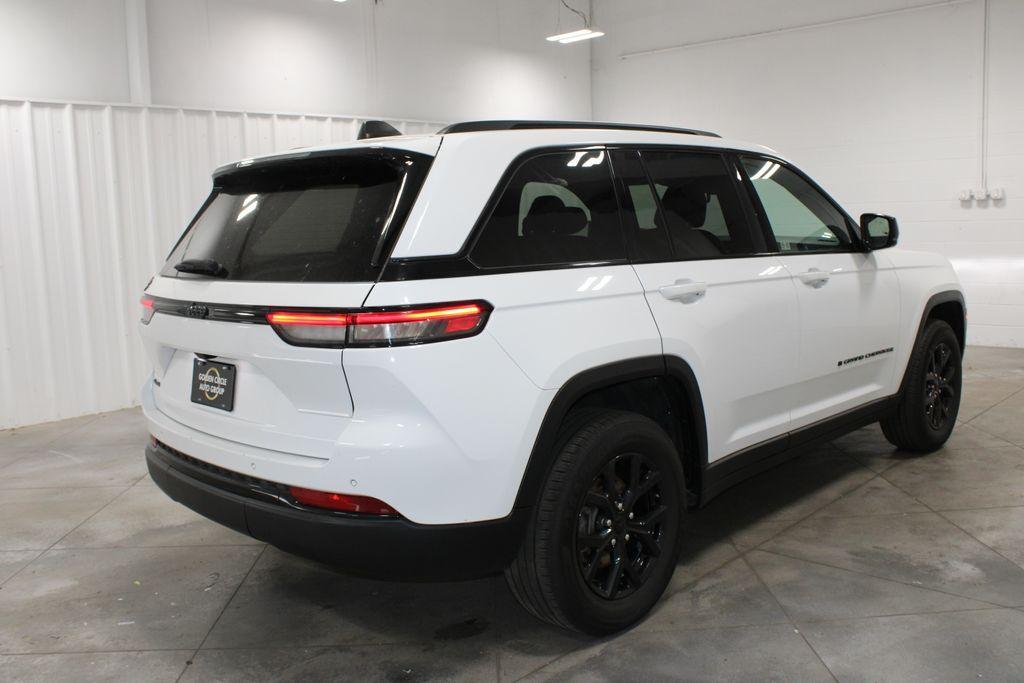 used 2024 Jeep Grand Cherokee car, priced at $28,888