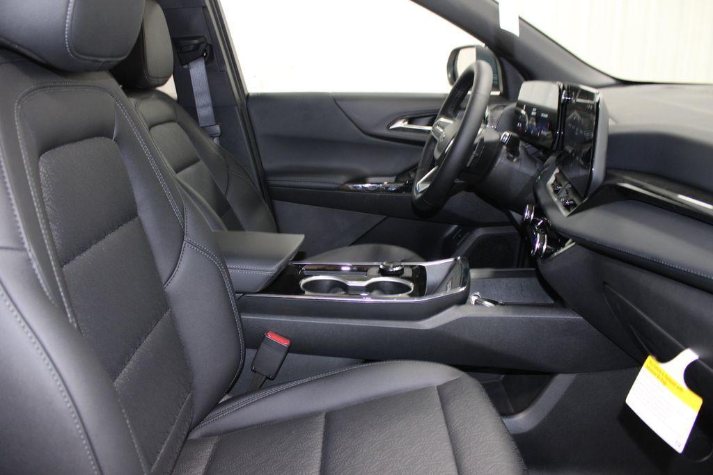 new 2026 Chevrolet Equinox car, priced at $33,127