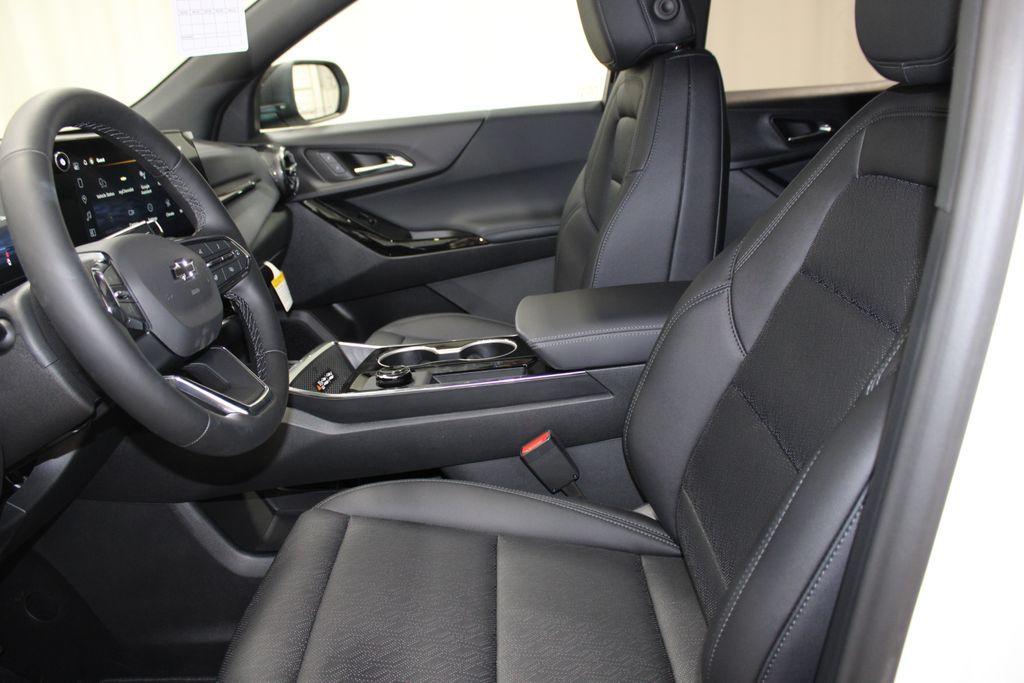 new 2026 Chevrolet Equinox car, priced at $33,127