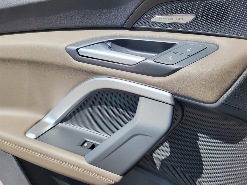 new 2025 Audi Q5 car, priced at $62,040