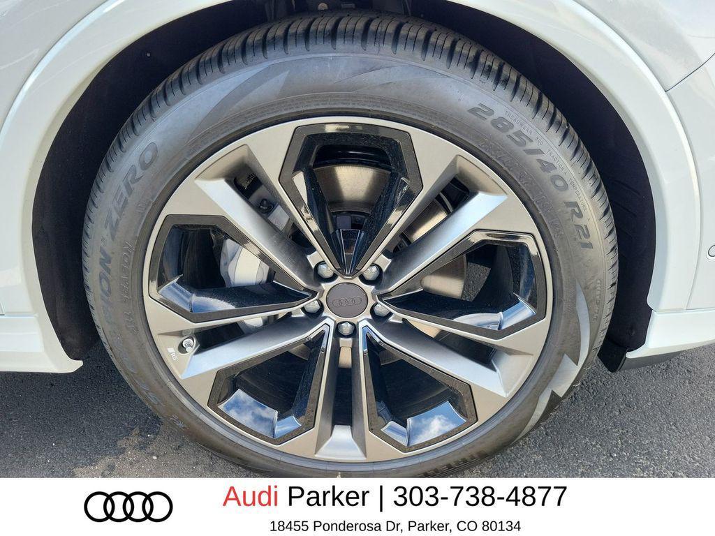 new 2026 Audi Q7 car, priced at $78,410
