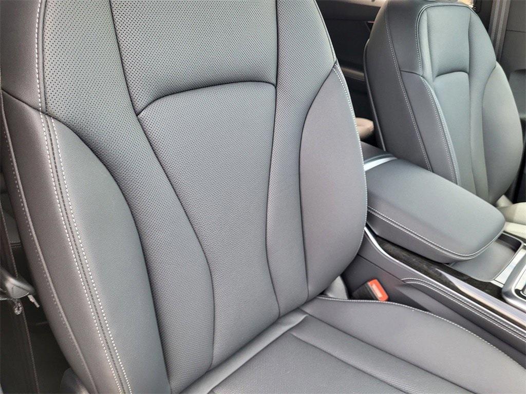 new 2025 Audi Q7 car, priced at $72,360