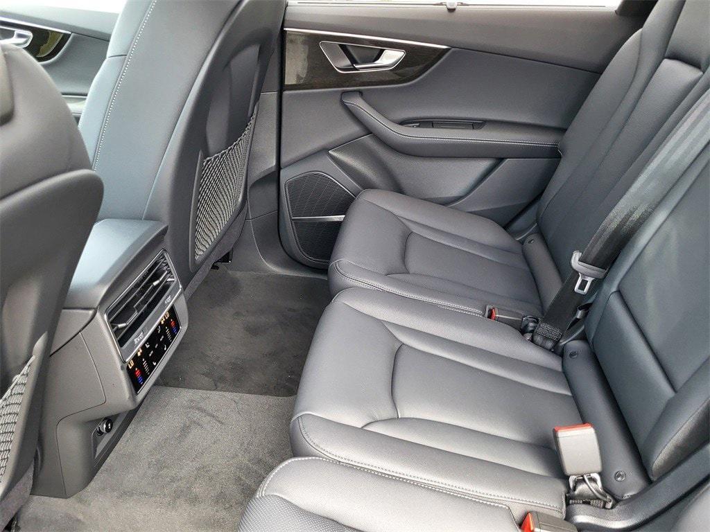 new 2025 Audi Q7 car, priced at $72,360