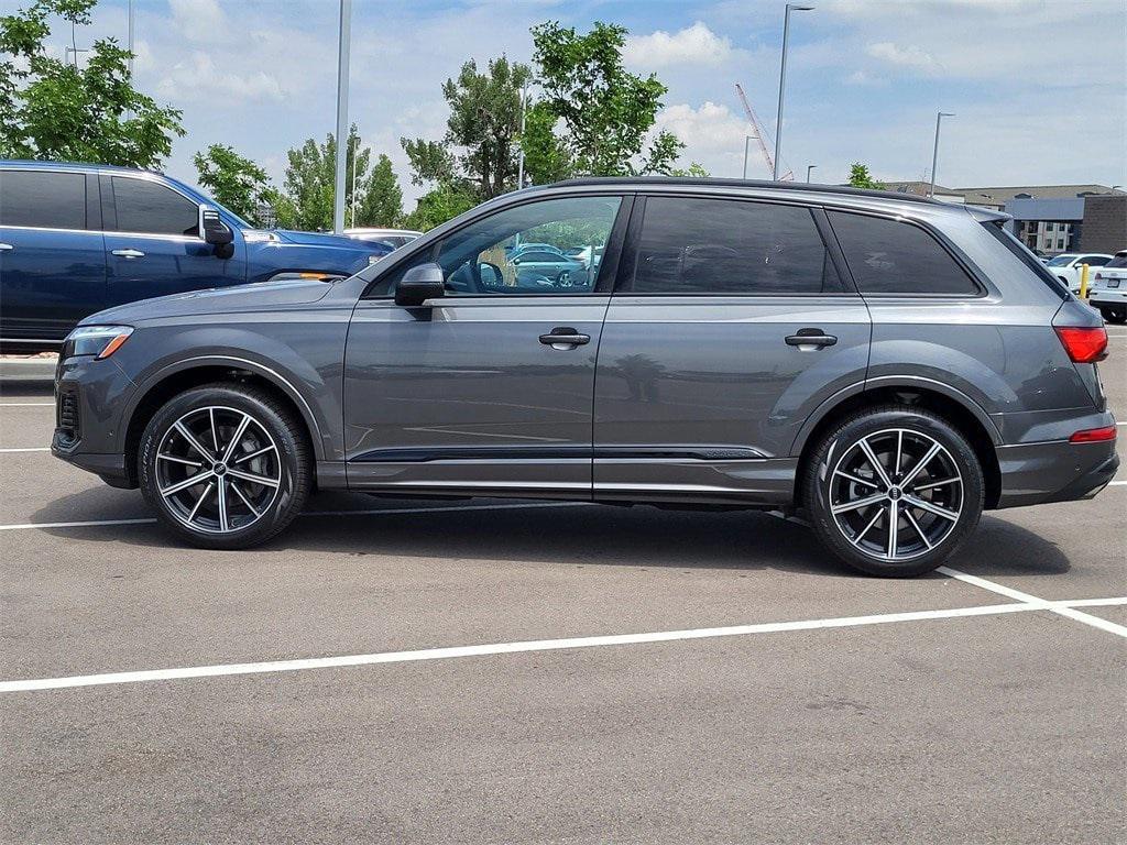 new 2025 Audi Q7 car, priced at $72,360