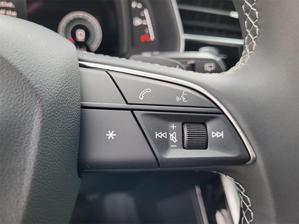 new 2026 Audi Q7 car, priced at $78,295