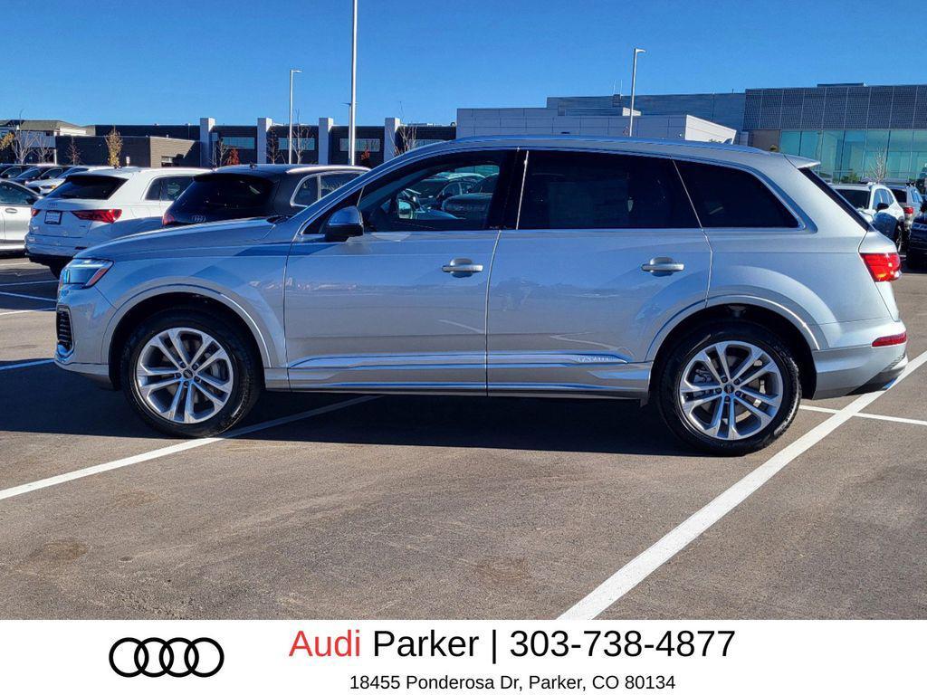 new 2025 Audi Q7 car, priced at $70,040