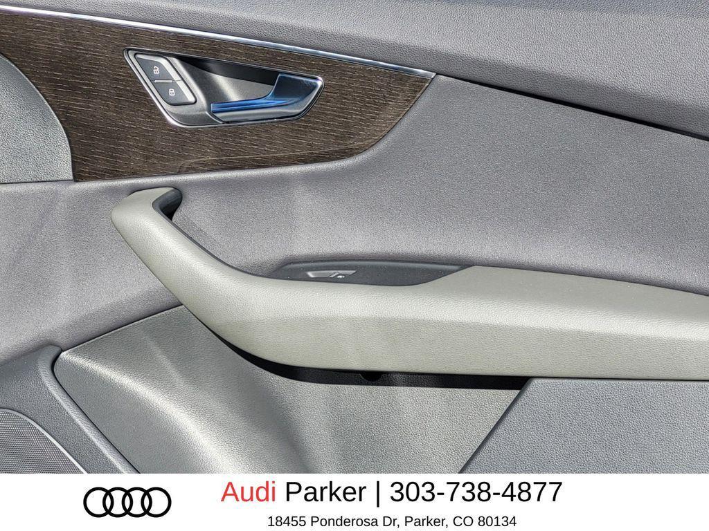new 2025 Audi Q7 car, priced at $70,040