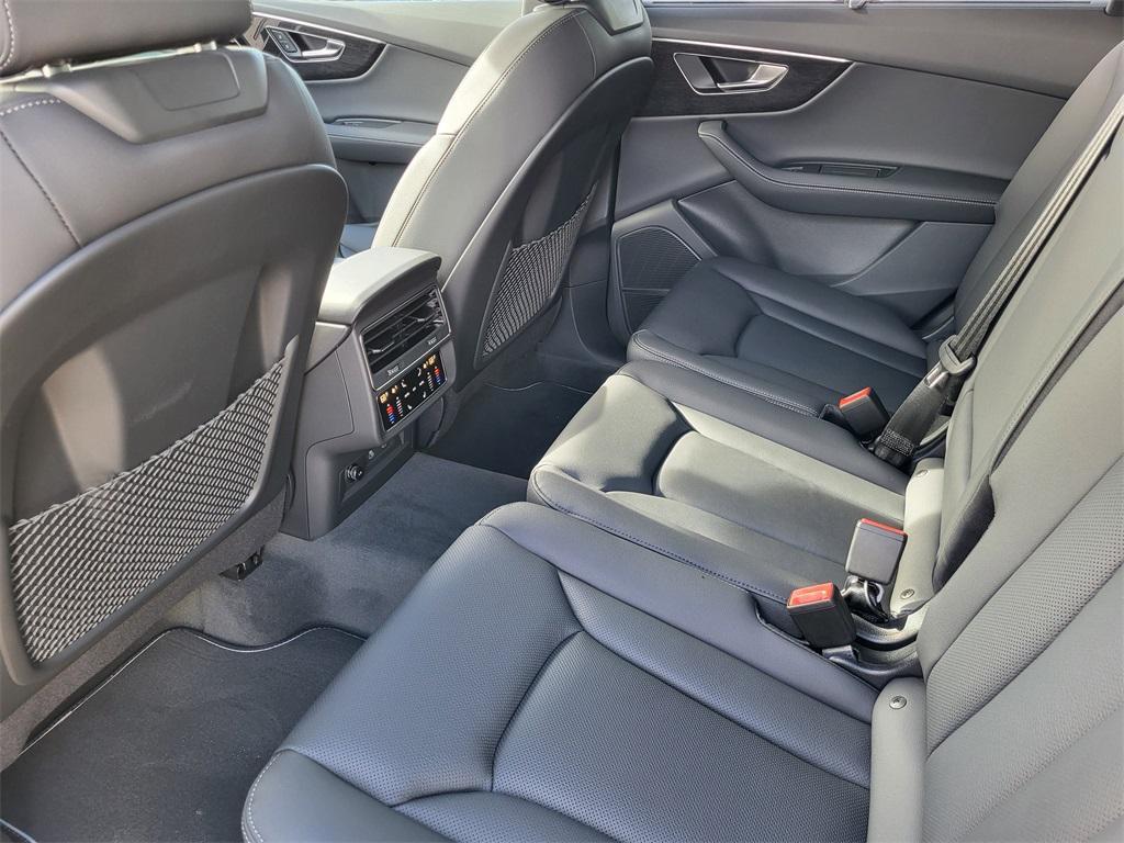 new 2026 Audi Q7 car, priced at $79,005