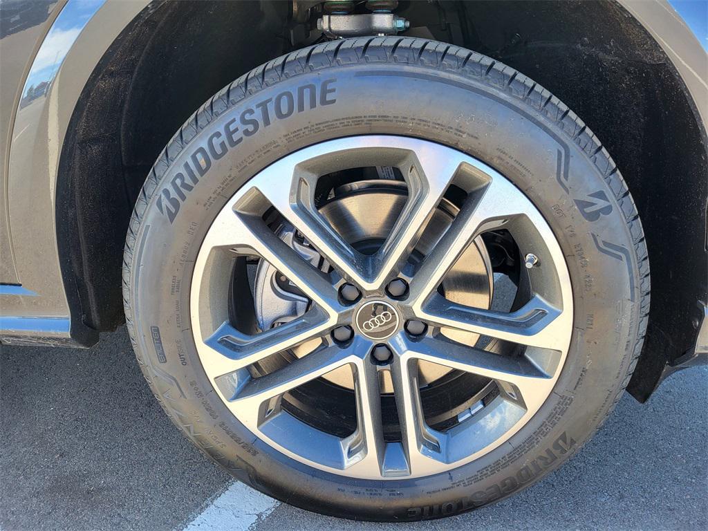 new 2025 Audi Q5 car, priced at $55,850