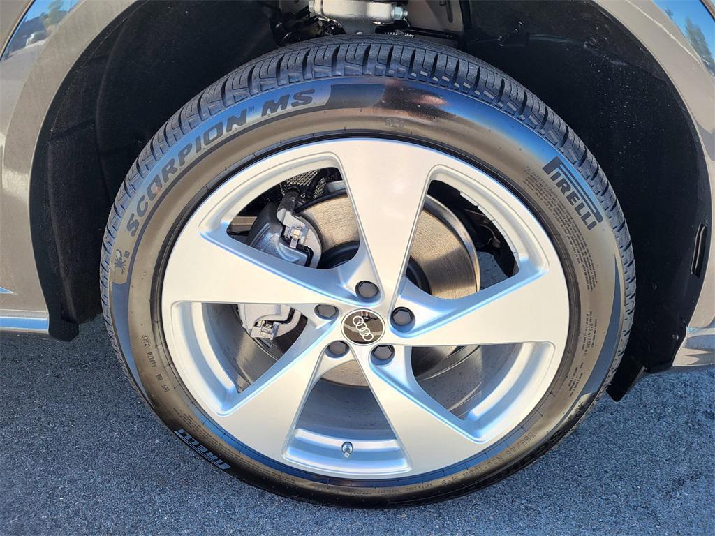 new 2025 Audi Q5 car, priced at $63,700