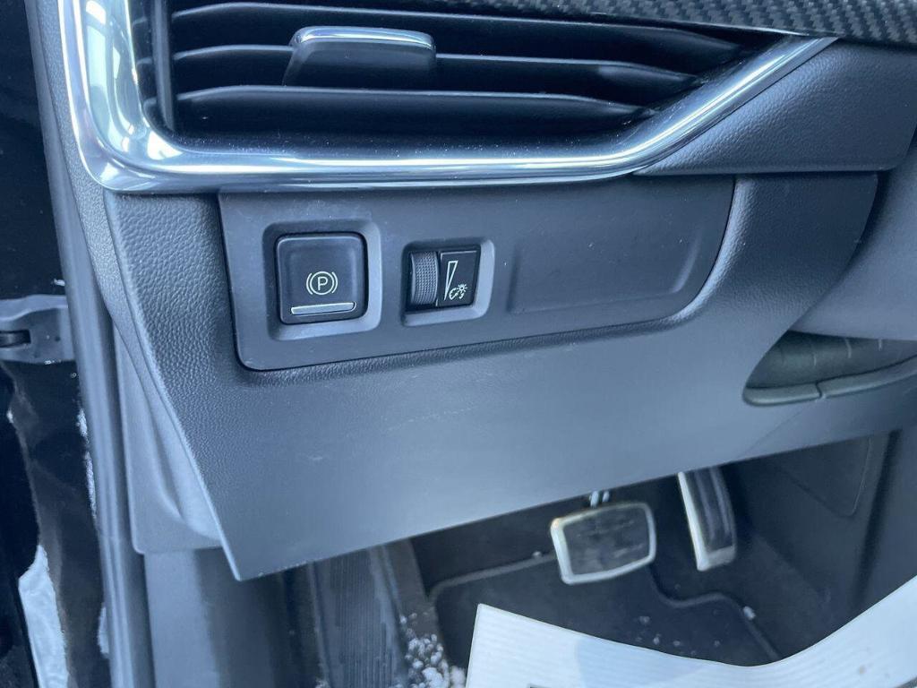 used 2023 Cadillac XT4 car, priced at $32,000