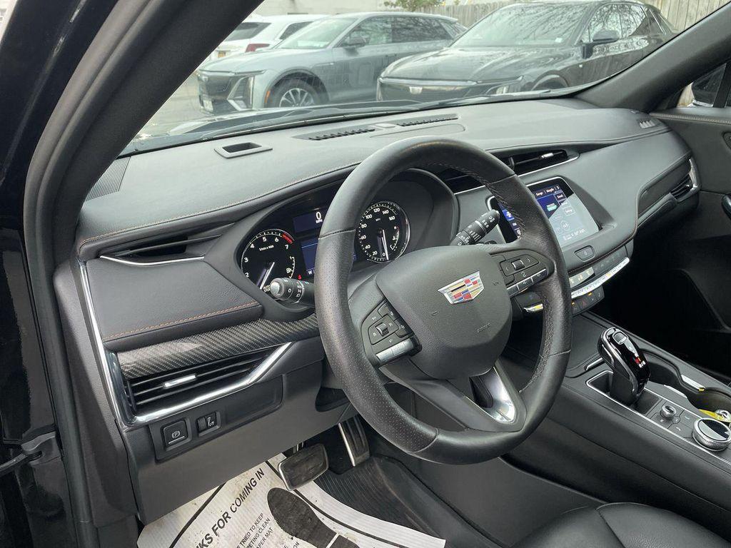 used 2023 Cadillac XT4 car, priced at $32,000