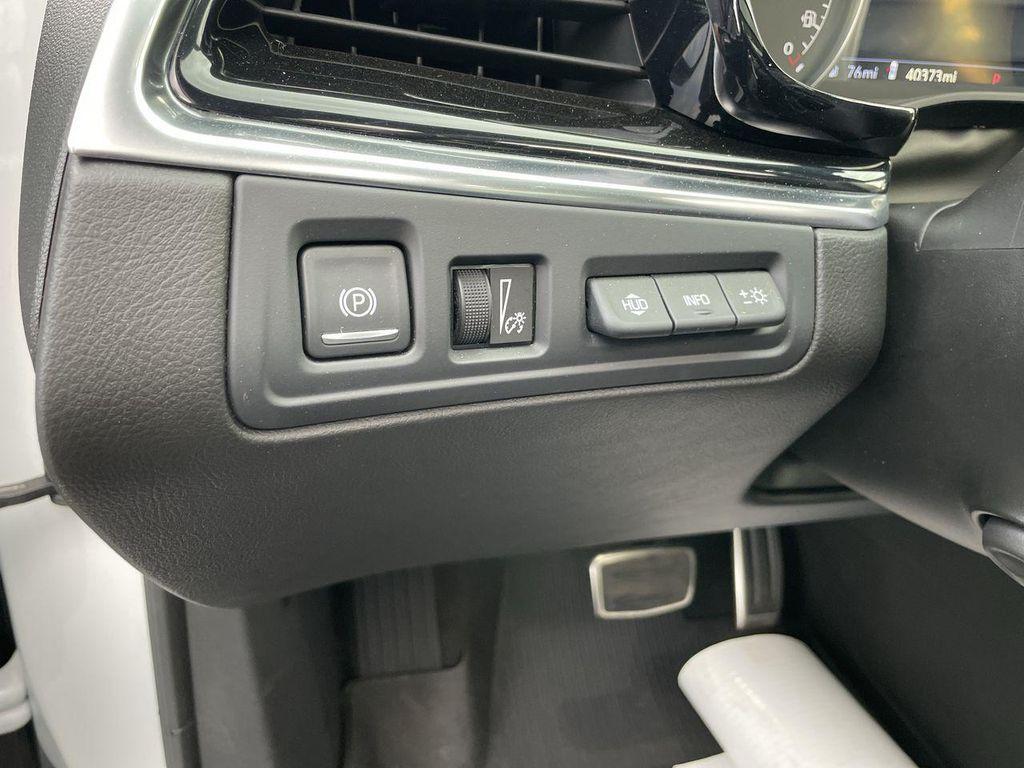 used 2023 Cadillac XT6 car, priced at $38,000