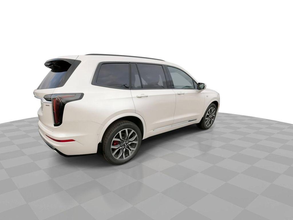 used 2023 Cadillac XT6 car, priced at $38,000