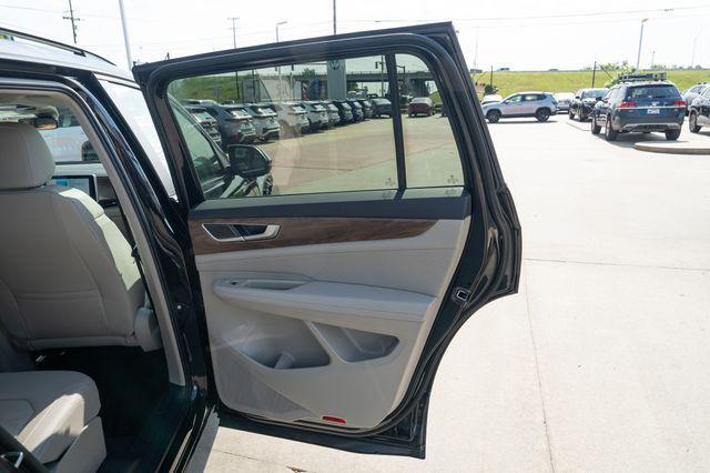 new 2026 Volkswagen Atlas car, priced at $37,000