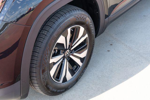 new 2026 Volkswagen Atlas car, priced at $37,000