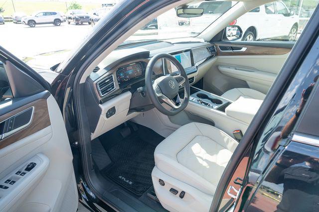 new 2026 Volkswagen Atlas car, priced at $37,000