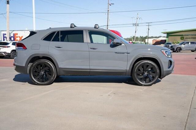 new 2026 Volkswagen Atlas Cross Sport car, priced at $43,500