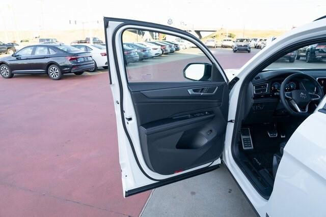 new 2026 Volkswagen Atlas Cross Sport car, priced at $49,500