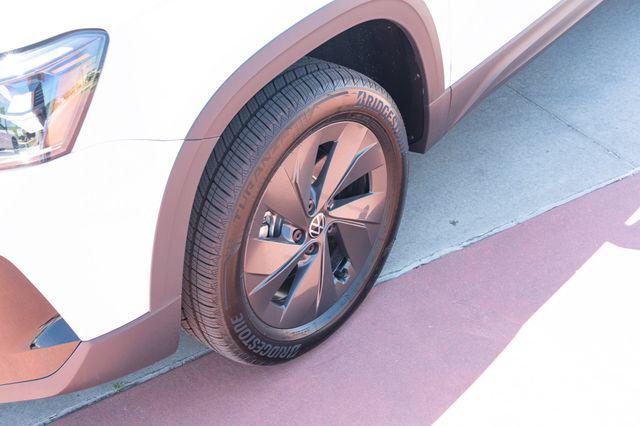 new 2026 Volkswagen Taos car, priced at $26,000