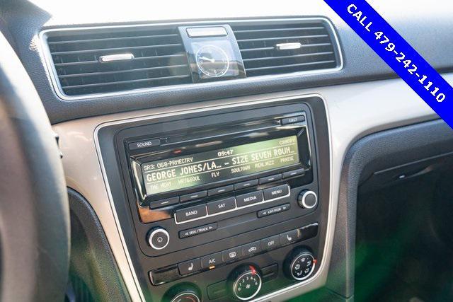 used 2015 Volkswagen Passat car