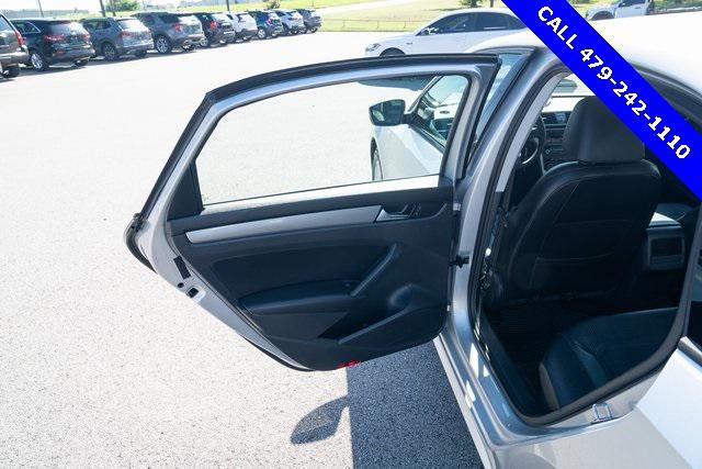 used 2015 Volkswagen Passat car