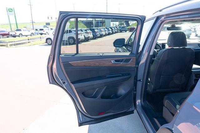 new 2026 Volkswagen Atlas car, priced at $42,929