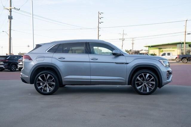 new 2026 Volkswagen Atlas Cross Sport car, priced at $54,500
